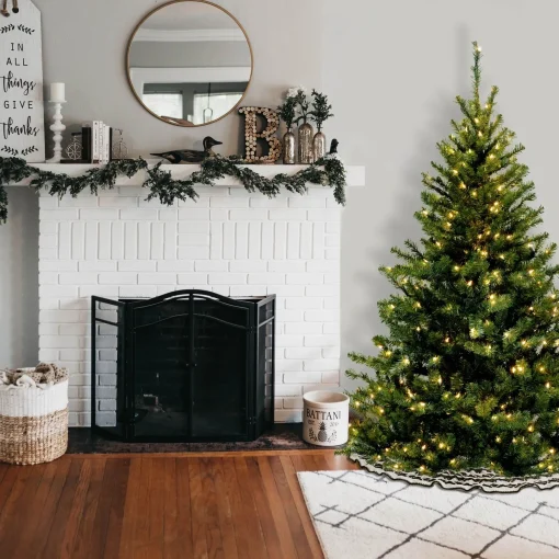 5Ft - 6Ft-National Tree Company Pre-Lit Artificial Medium Christmas Tree, Green, Kincaid Spruce, White Lights, Includes Stand, 6 Feet